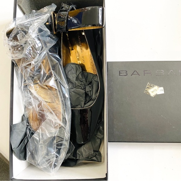 Barbara BUI black and gold patent leather buckle ankle flats - Picture 10 of 11